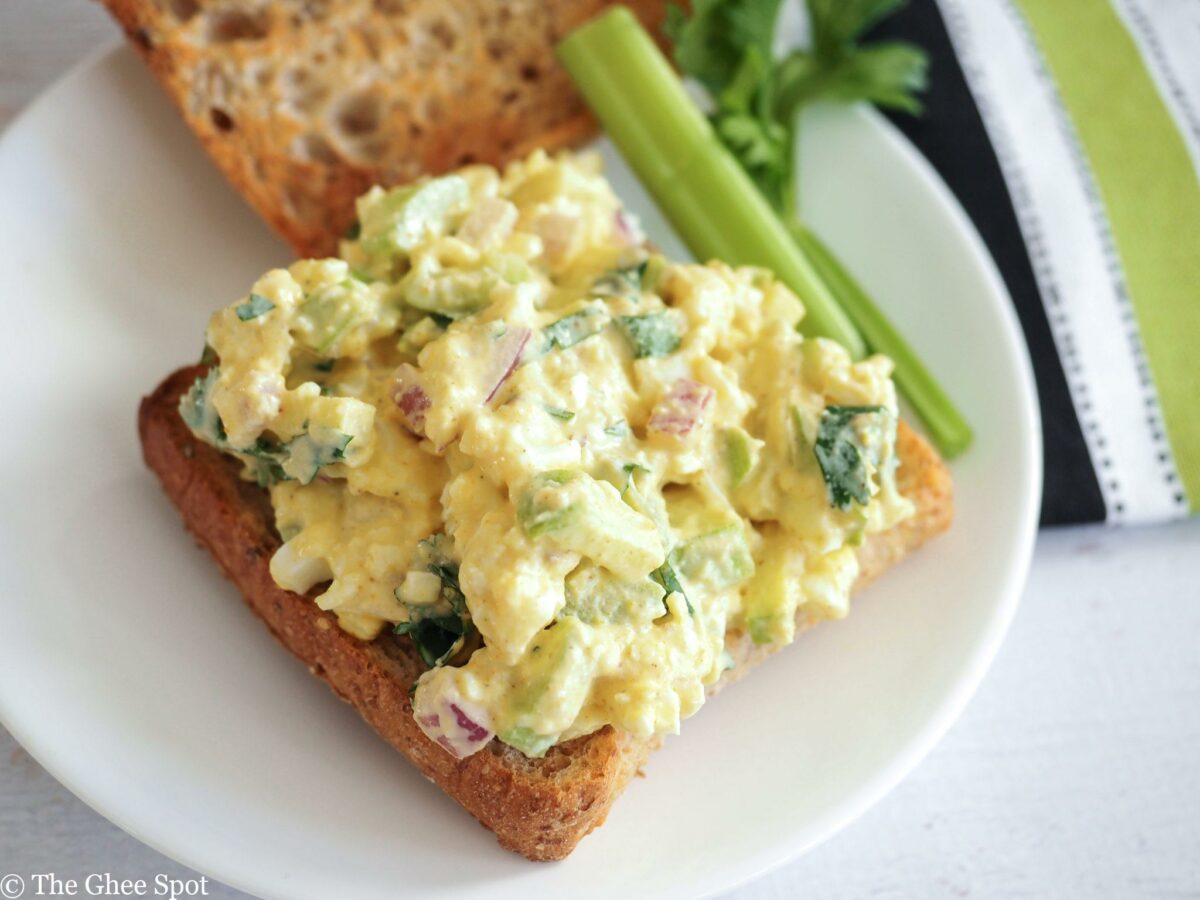 Creamy egg salad with curry spice.