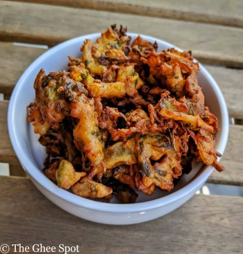 Crisp fenugreek fritters are perfect for kadhi or a snack.