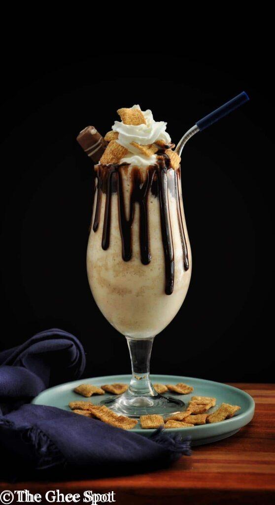 Sweet, creamy, boozy, and delicious white Russian milkshakes. They're a fast and easy delicious treat any time of day.