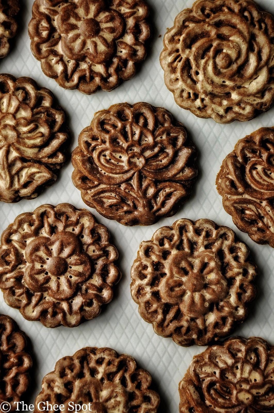 Spiced gingerbread cookies with rum glaze