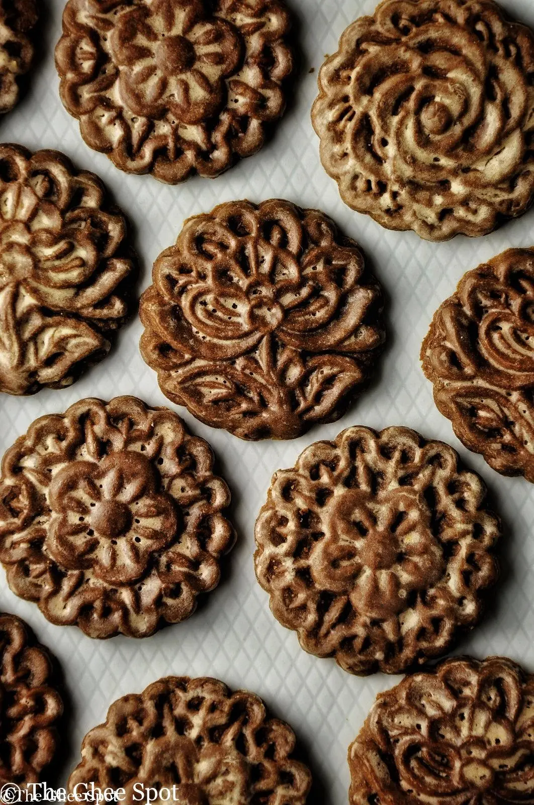 Spiced gingerbread cookies with rum glaze