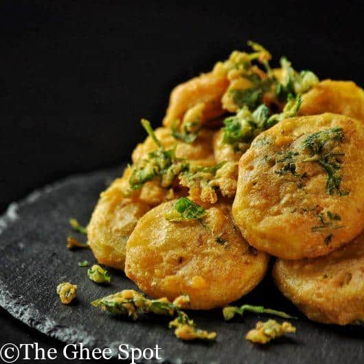 Crispy, savory, battered aloo pakoras