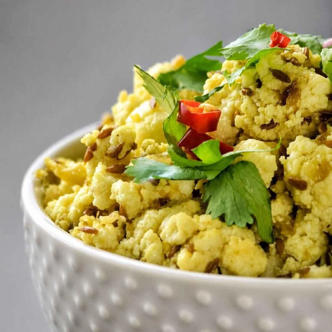 Savory paneer sauteed with onion, ginger, herbs, and spices.